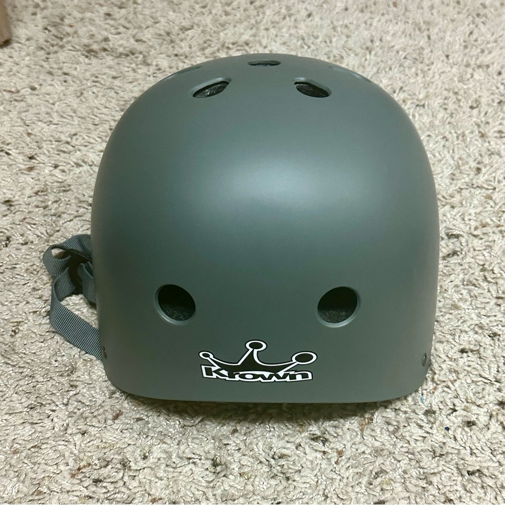 Krown Helmet size Large (Gray) Youth